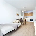 Gases 1br Penthouse Τορεβιέχα